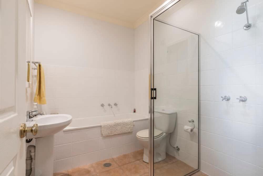 3 Bdrm 2 Bthrm House Close To Canberra Cbd & Anu Exterior foto