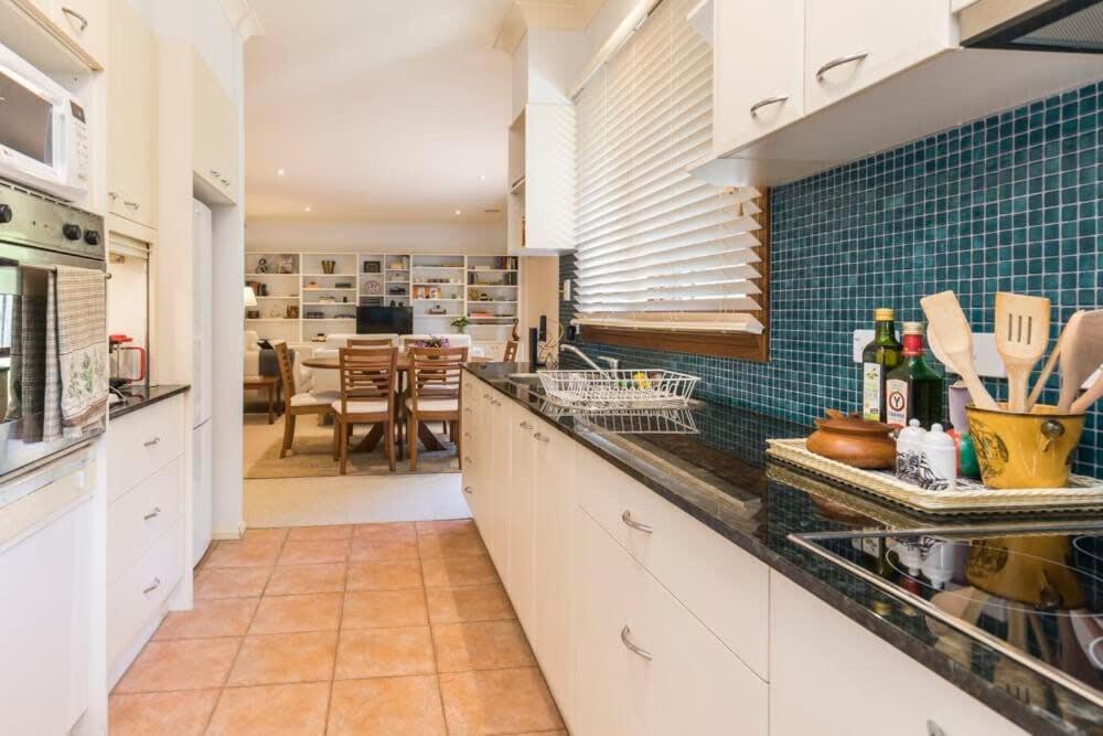 3 Bdrm 2 Bthrm House Close To Canberra Cbd & Anu Exterior foto
