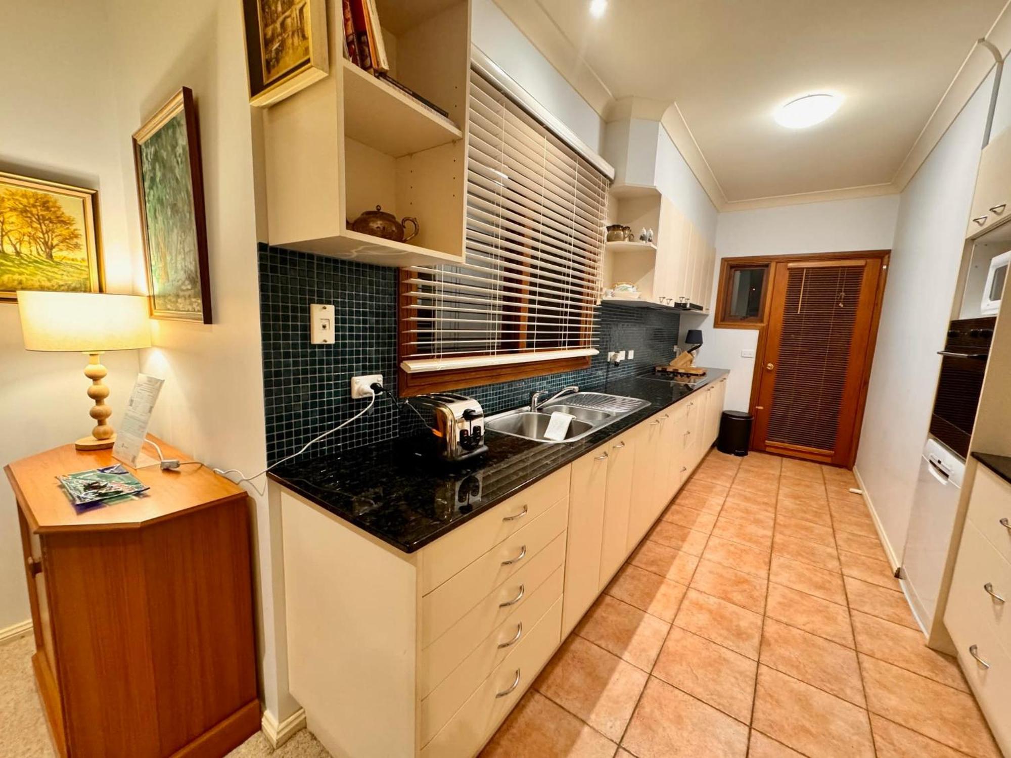 3 Bdrm 2 Bthrm House Close To Canberra Cbd & Anu Exterior foto